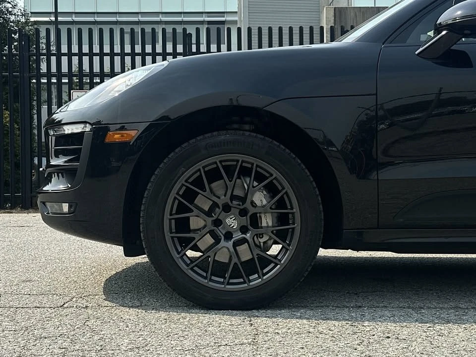2018 Porsche Macan - Image 18 of 20