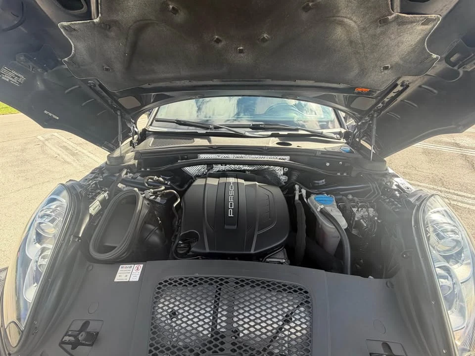 2018 Porsche Macan - Image 14 of 15