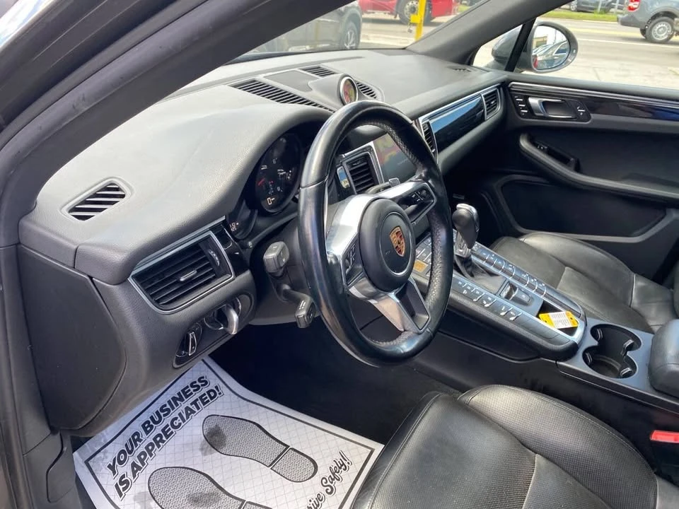 2018 Porsche Macan - Image 18 of 18