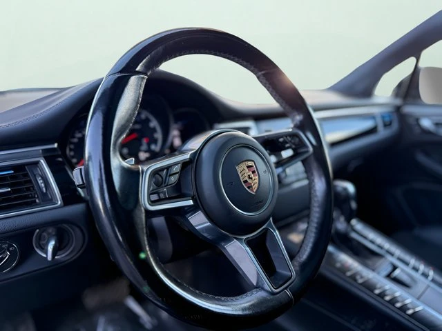 2018 Porsche Macan - Image 13 of 20