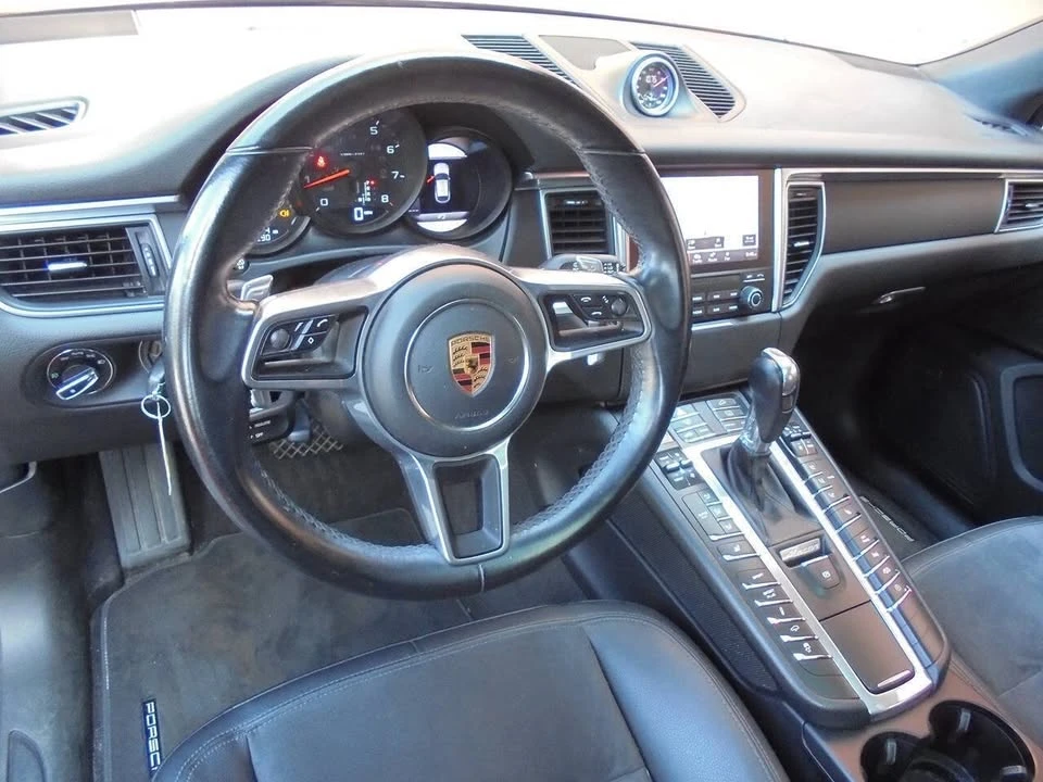 2018 Porsche Macan - Image 8 of 20
