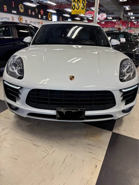 2018 Porsche Macan - Image 2 of 18