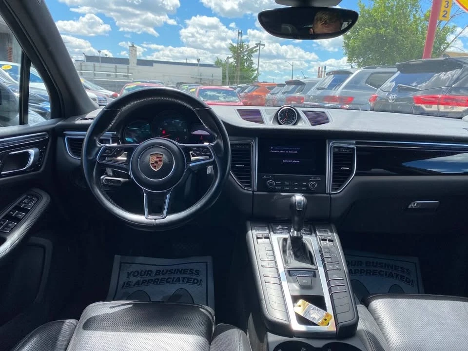 2018 Porsche Macan - Image 13 of 18