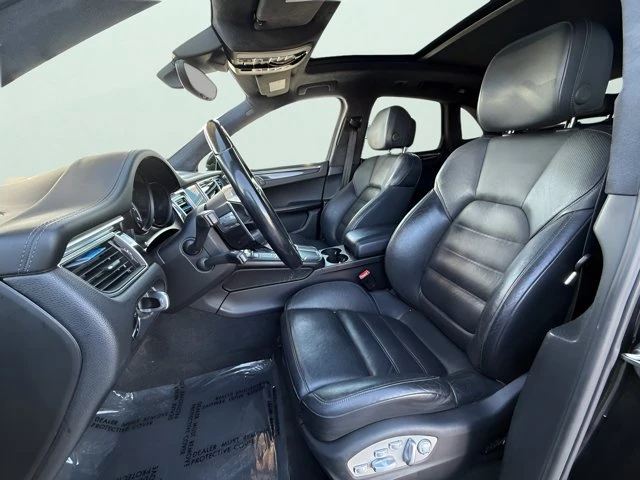 2018 Porsche Macan - Image 11 of 20