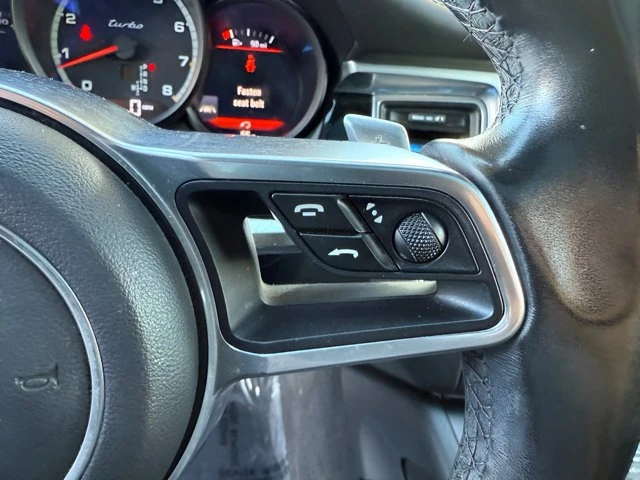 2018 Porsche Macan - Image 15 of 20