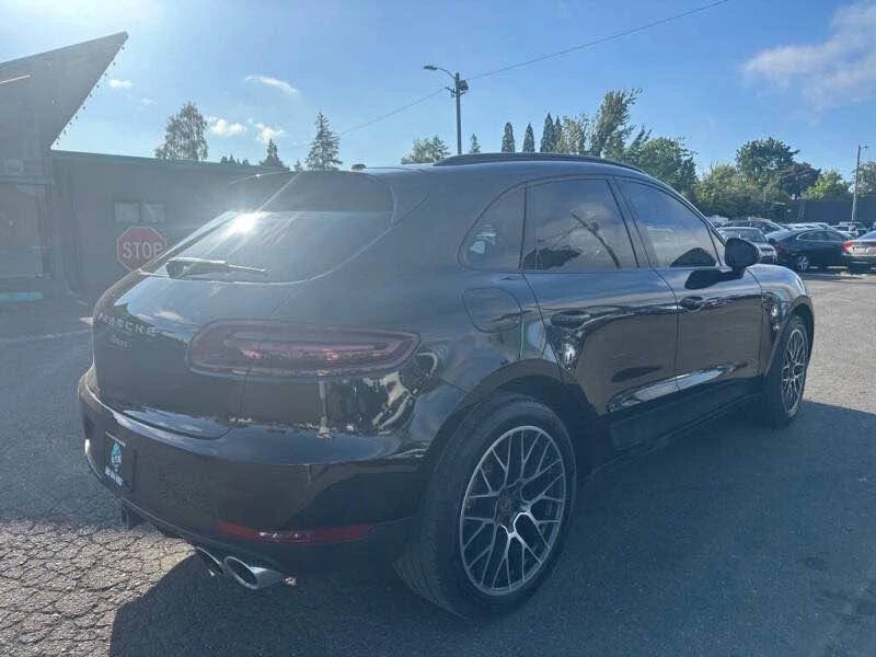 2018 Porsche Macan - Image 4 of 10