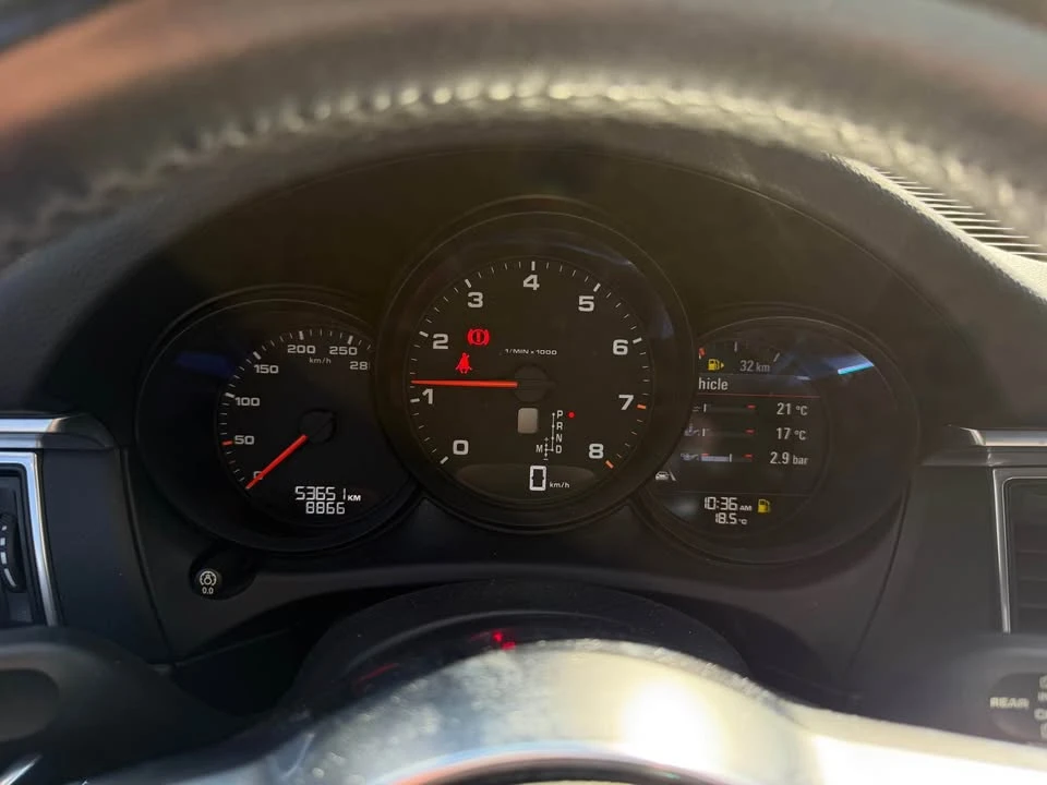 2018 Porsche Macan - Image 7 of 9