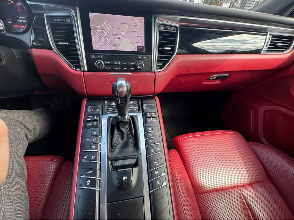 2018 Porsche Macan - Image 10 of 10