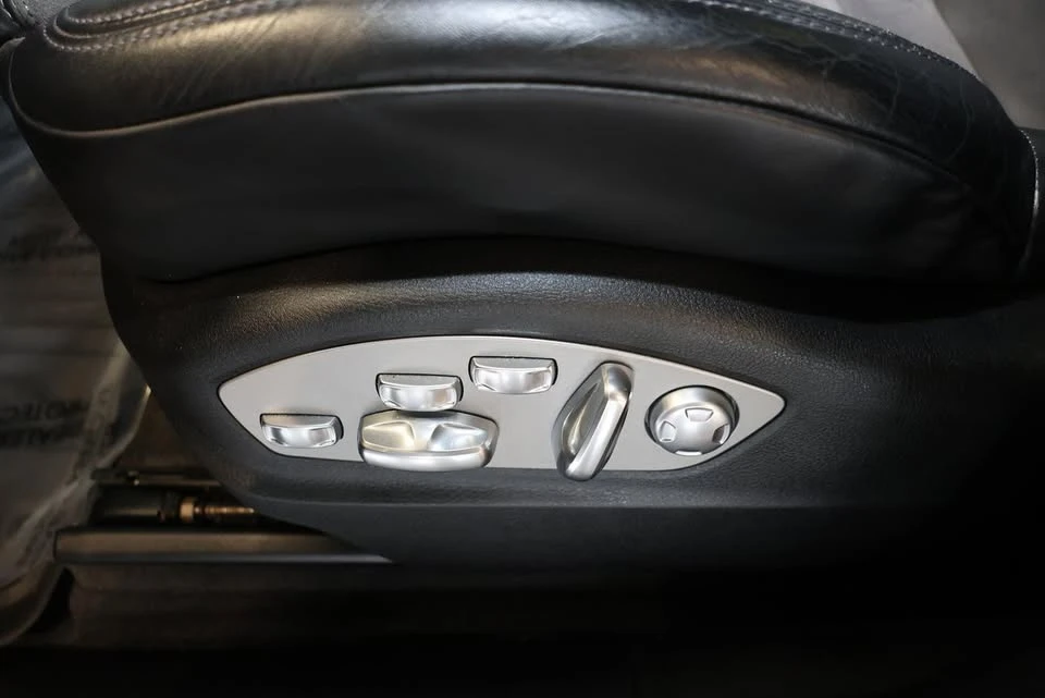 2018 Porsche Macan - Image 10 of 20