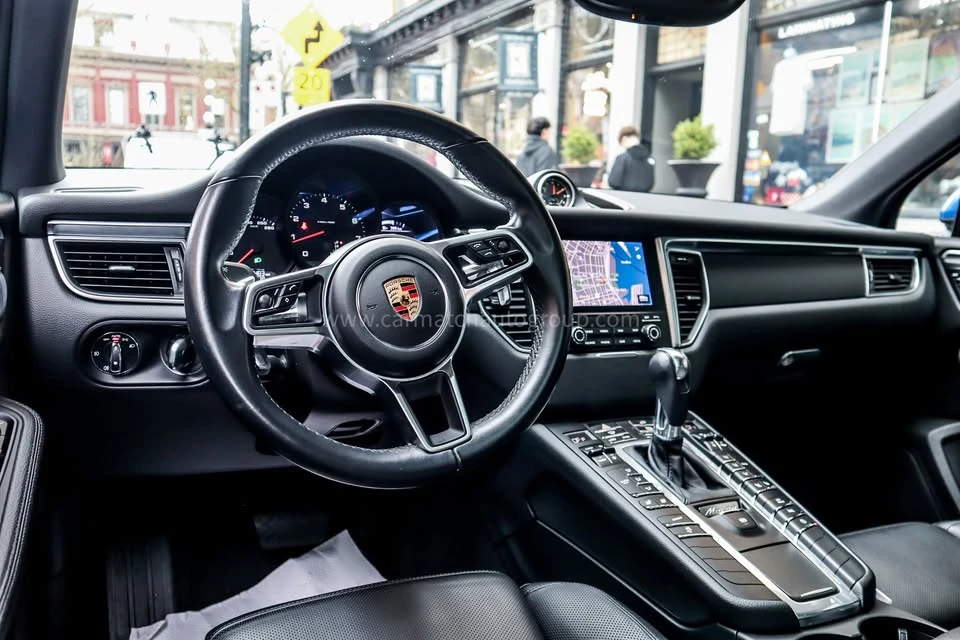 2018 Porsche Macan - Image 11 of 17