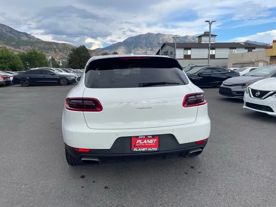 2018 Porsche Macan - Image 11 of 20