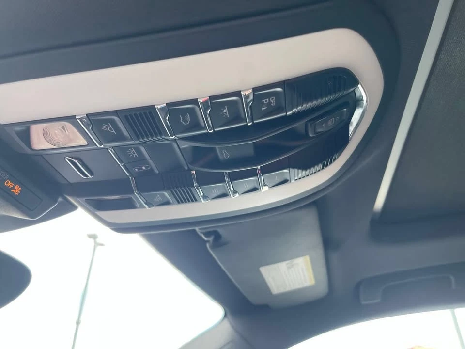 2018 Porsche Macan - Image 20 of 20