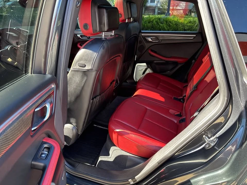 2018 Porsche Macan - Image 19 of 20