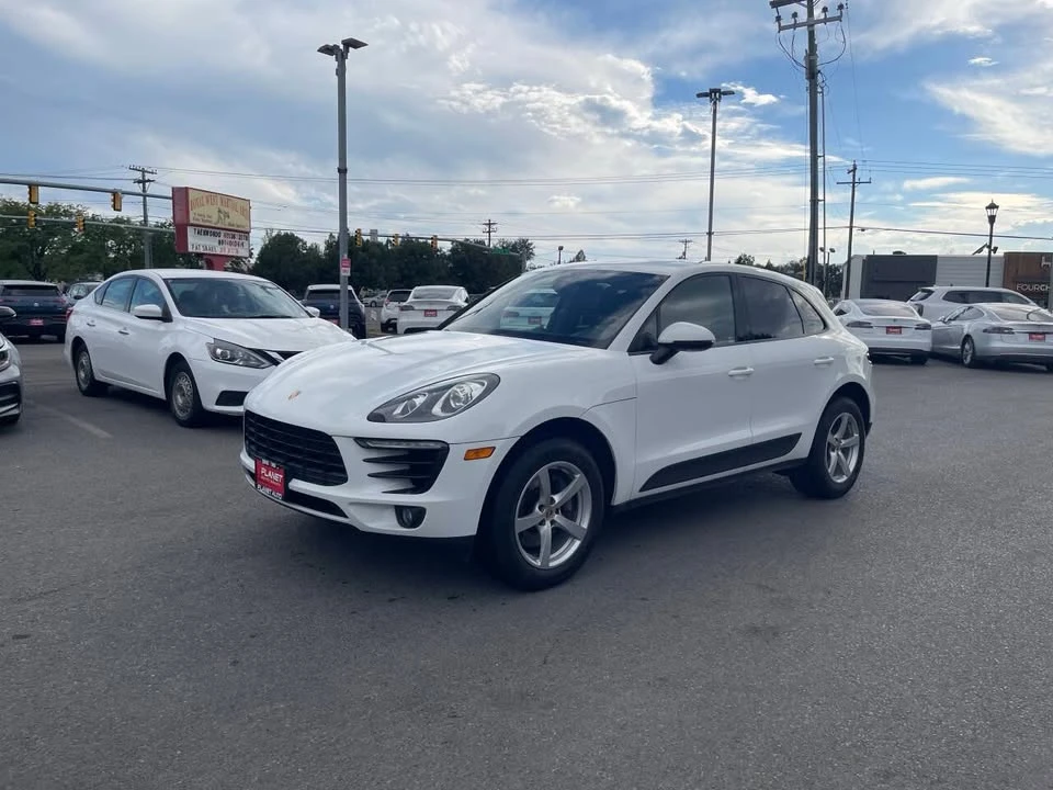 2018 Porsche Macan - Image 2 of 20