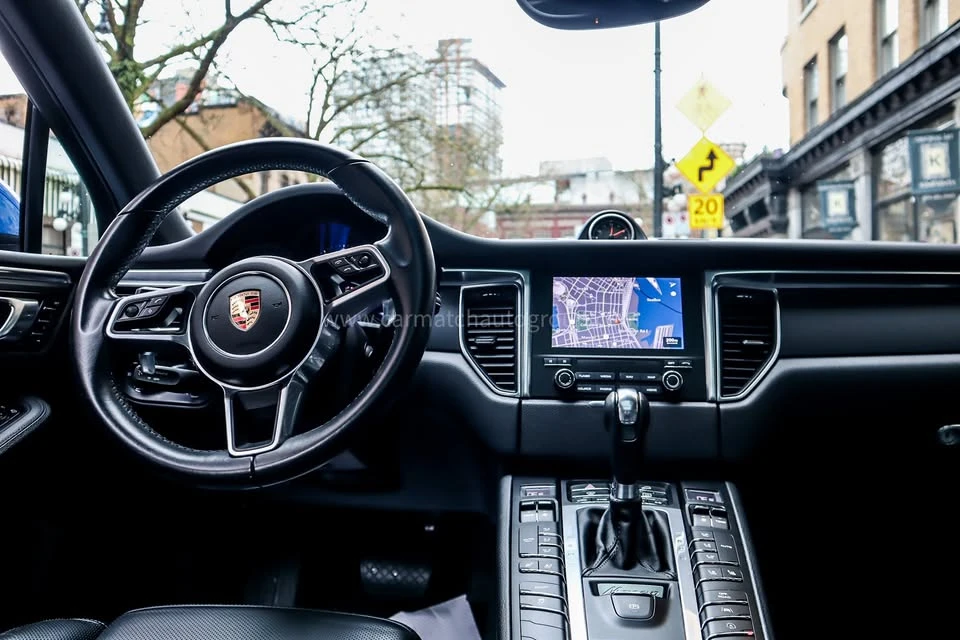 2018 Porsche Macan - Image 12 of 17