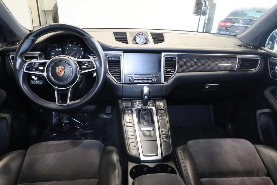2018 Porsche Macan - Image 13 of 20