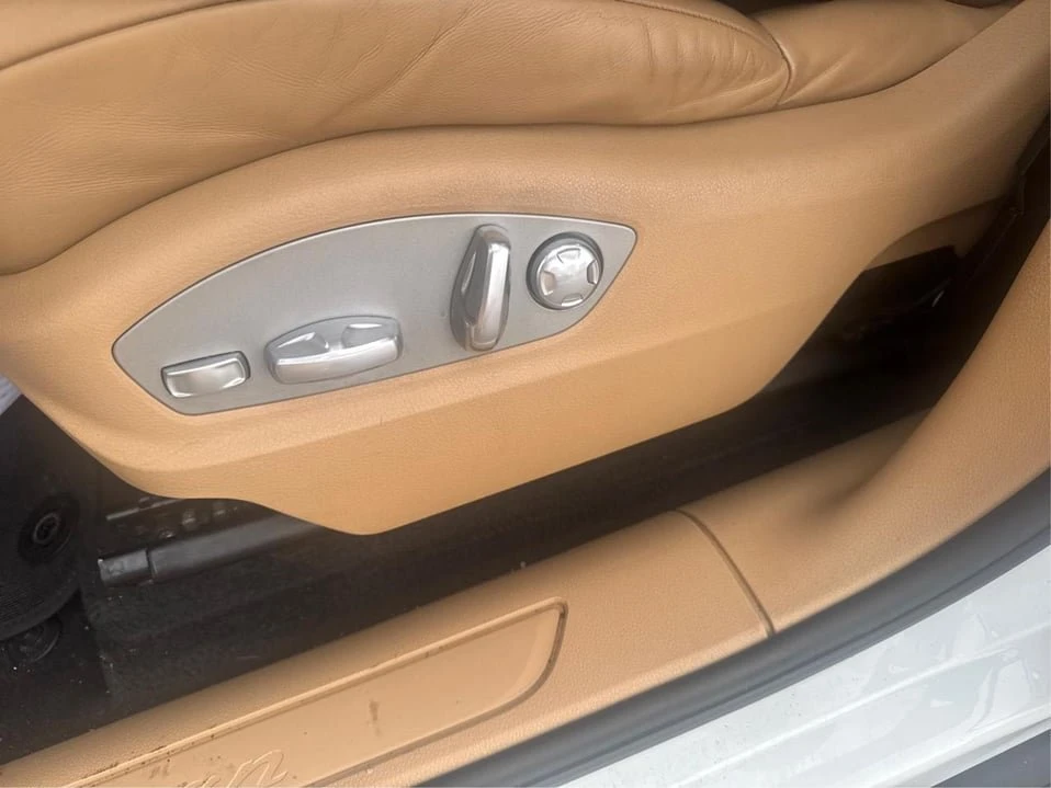 2018 Porsche Macan - Image 19 of 20