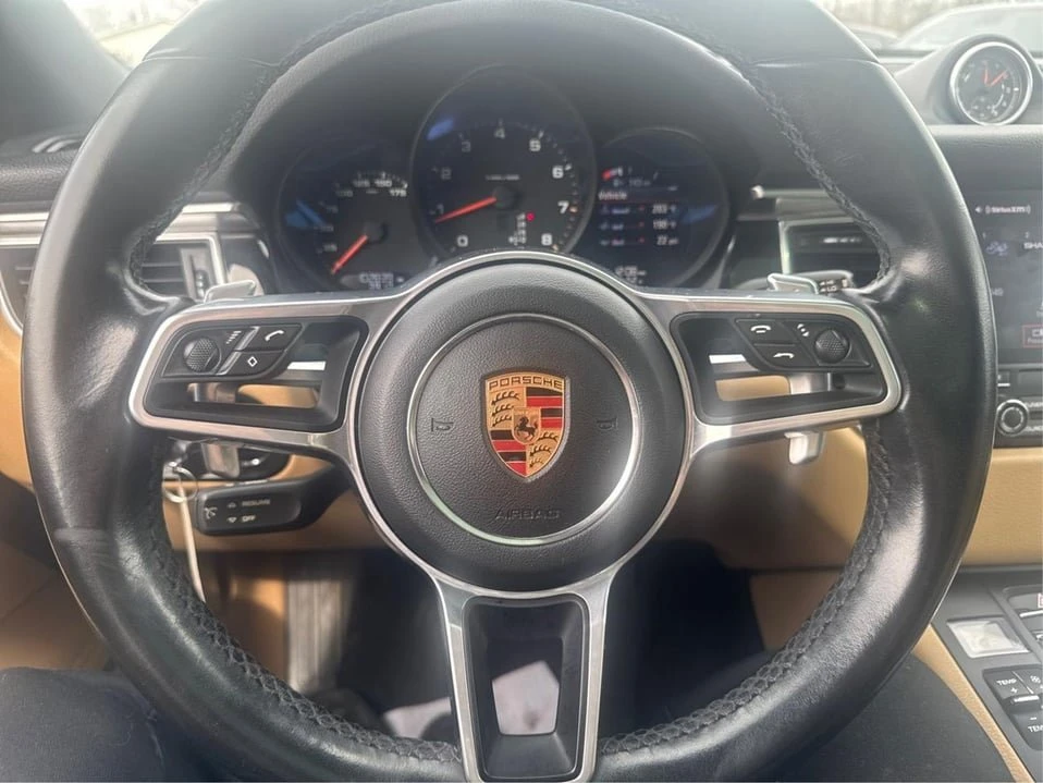 2018 Porsche Macan - Image 13 of 20