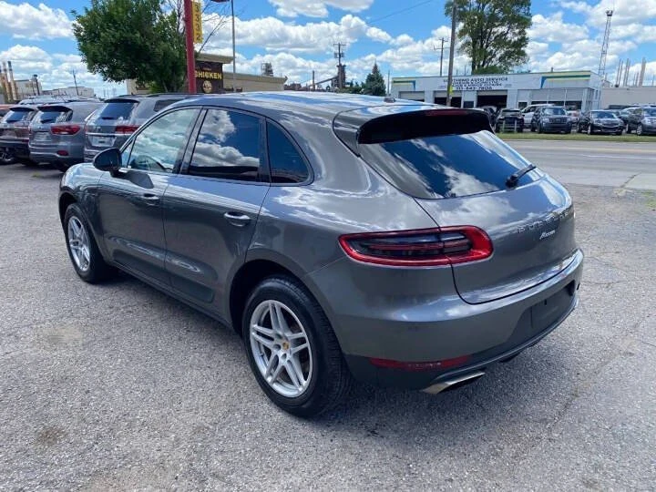 2018 Porsche Macan - Image 8 of 18