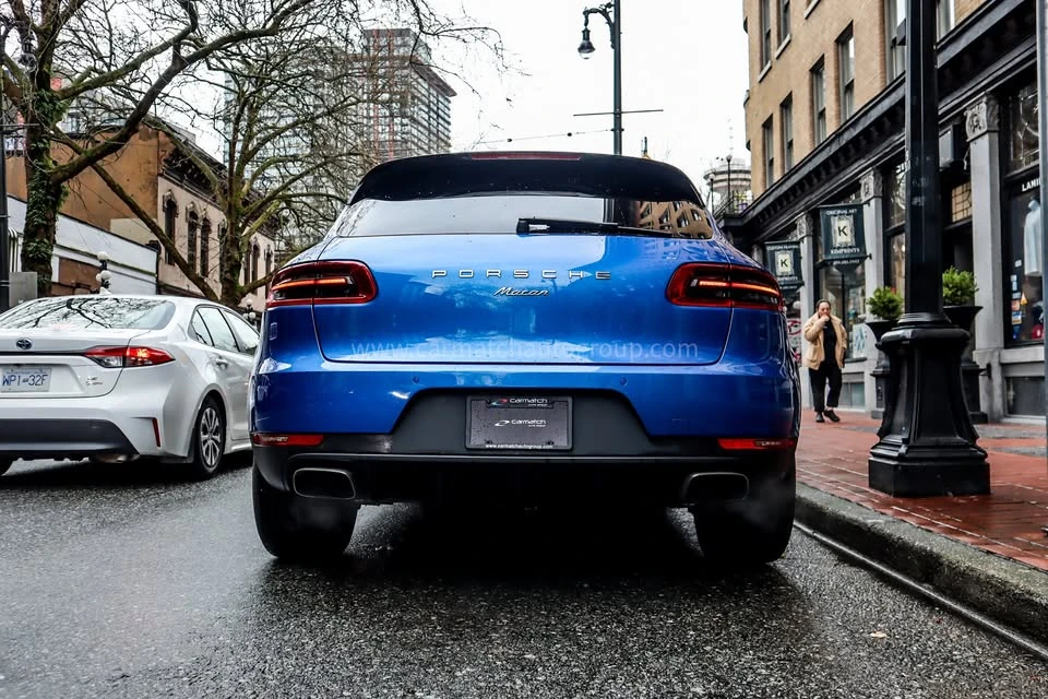 2018 Porsche Macan - Image 7 of 17
