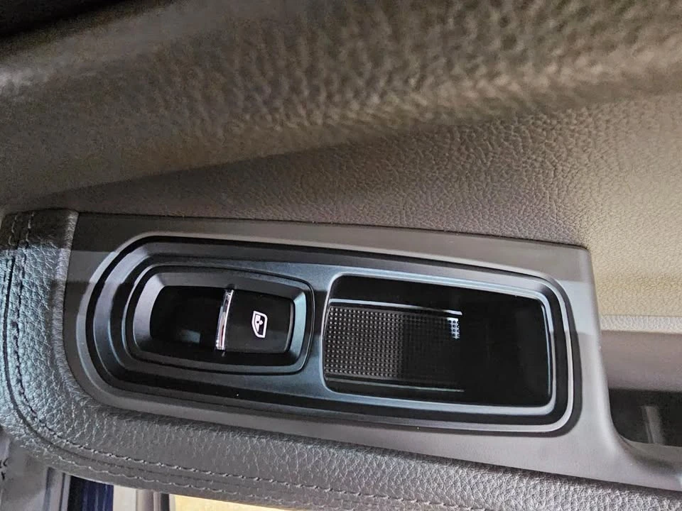 2018 Porsche Macan - Image 11 of 20