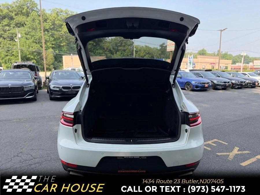 2018 Porsche Macan - Image 16 of 16