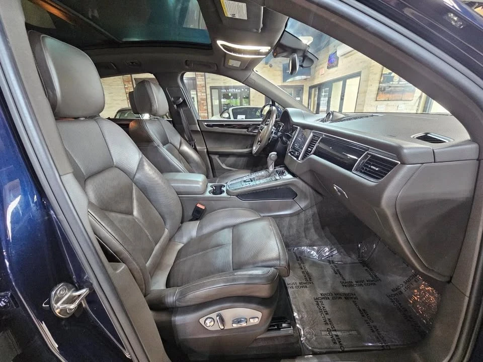 2018 Porsche Macan - Image 13 of 20