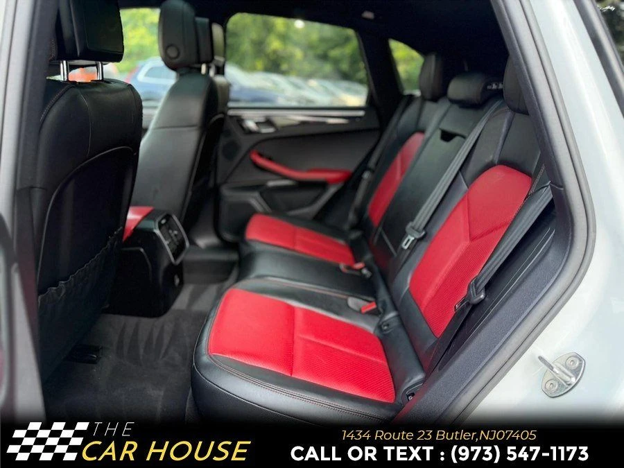 2018 Porsche Macan - Image 14 of 16