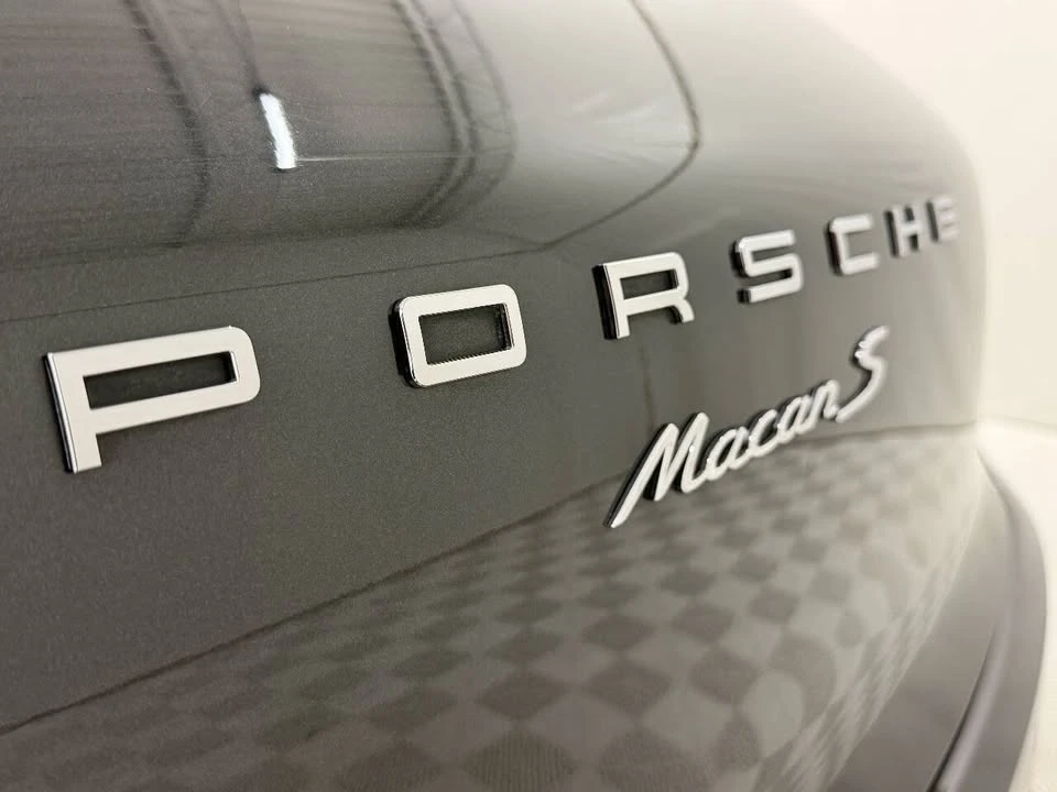 2018 Porsche Macan - Image 9 of 20