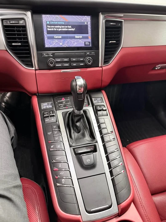 2018 Porsche Macan - Image 2 of 7