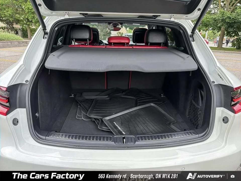 2018 Porsche Macan - Image 12 of 20
