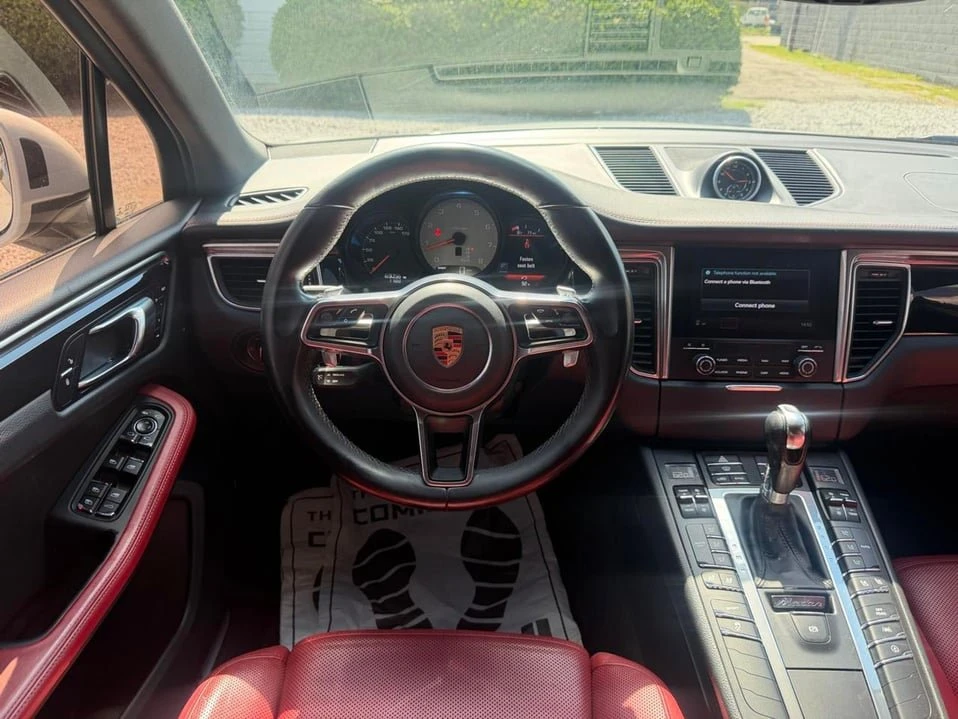 2018 Porsche Macan - Image 12 of 20