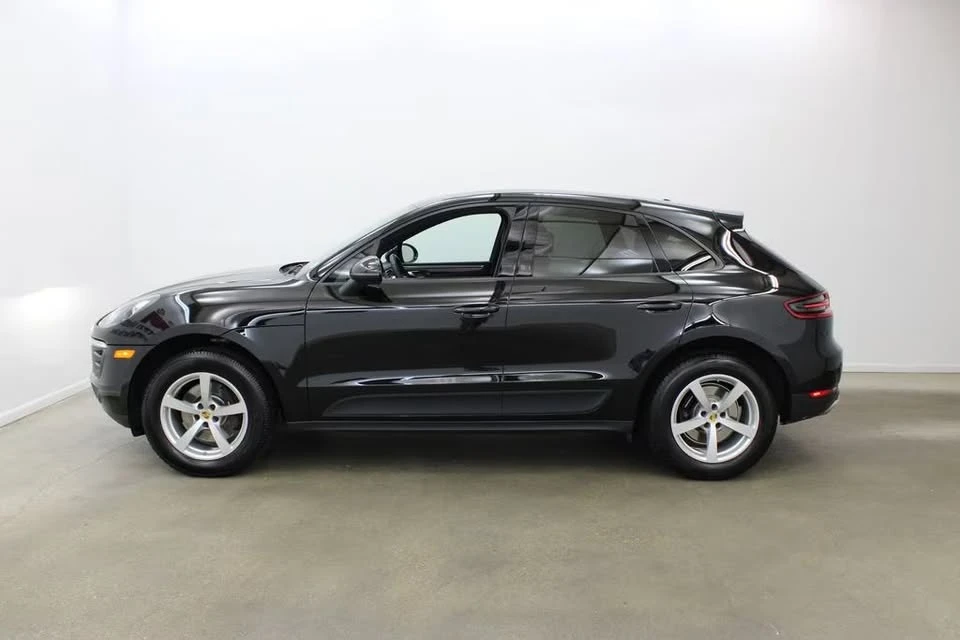 2018 Porsche Macan - Image 13 of 17
