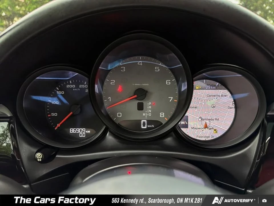 2018 Porsche Macan - Image 15 of 20