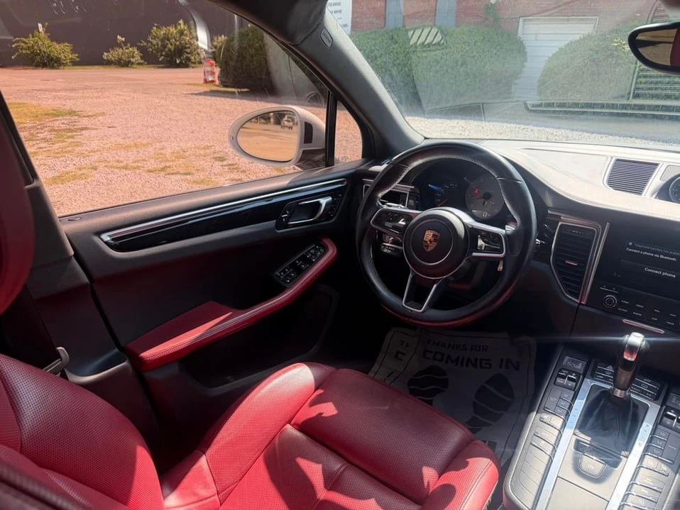 2018 Porsche Macan - Image 13 of 20