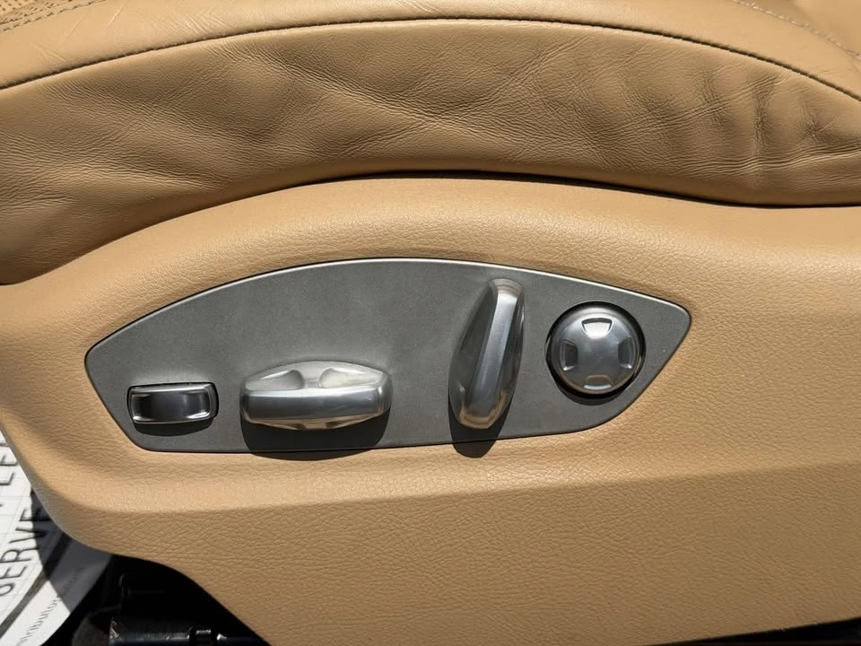 2018 Porsche Macan - Image 18 of 20