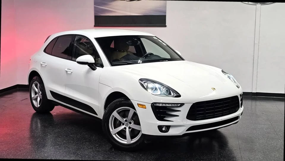 2018 Porsche Macan - Image 2 of 20