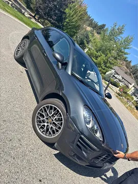 2018 Porsche Macan Sport