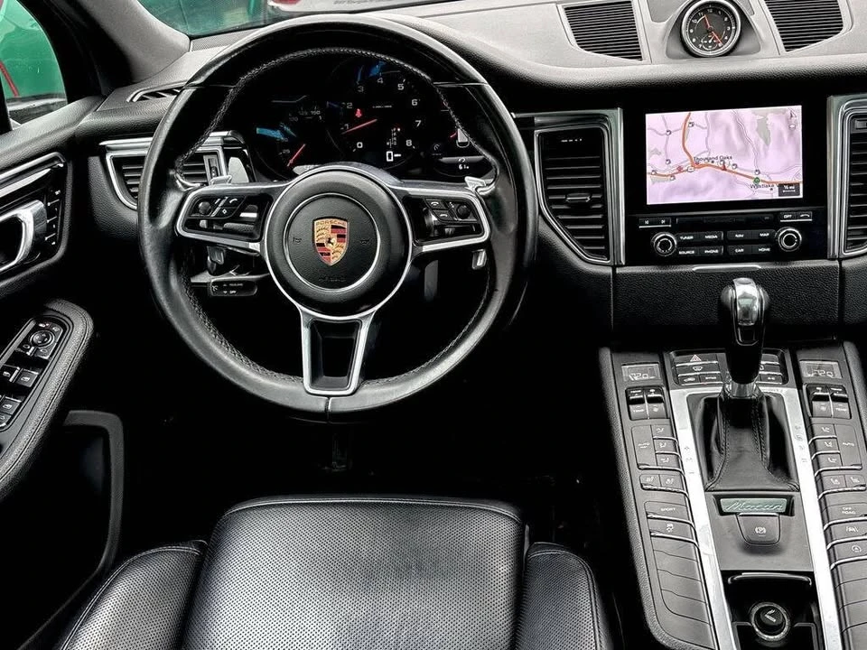 2018 Porsche Macan - Image 14 of 20