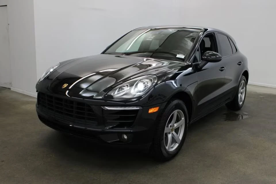 2018 Porsche Macan - Image 2 of 17