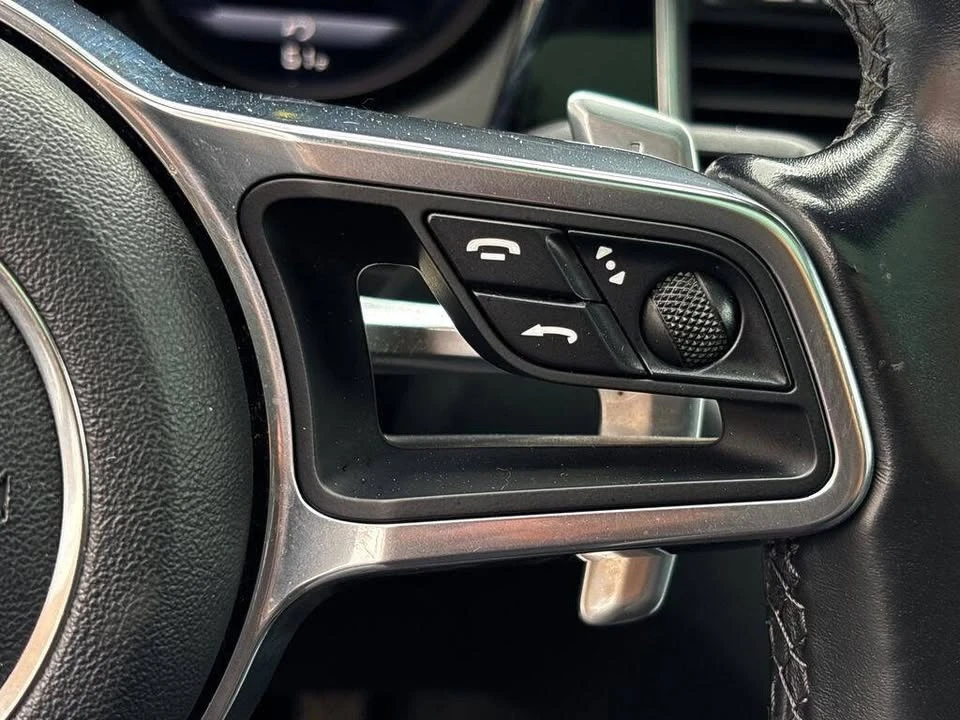 2018 Porsche Macan - Image 19 of 20