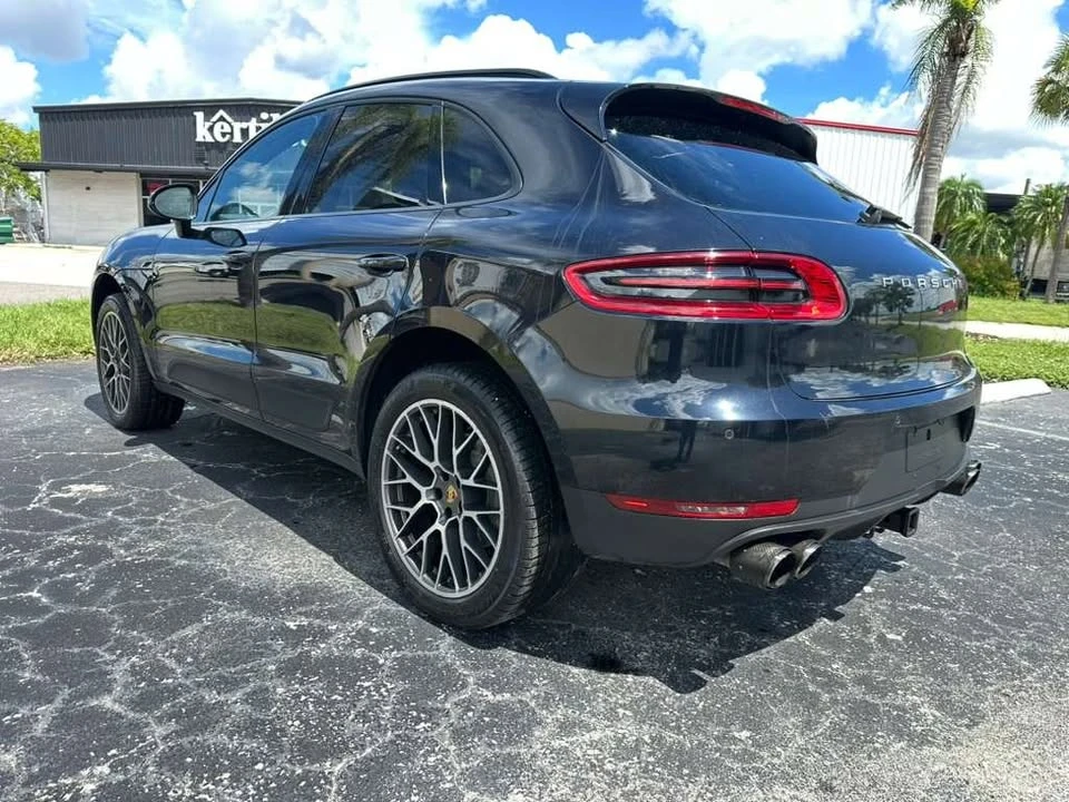2018 Porsche Macan - Image 9 of 15