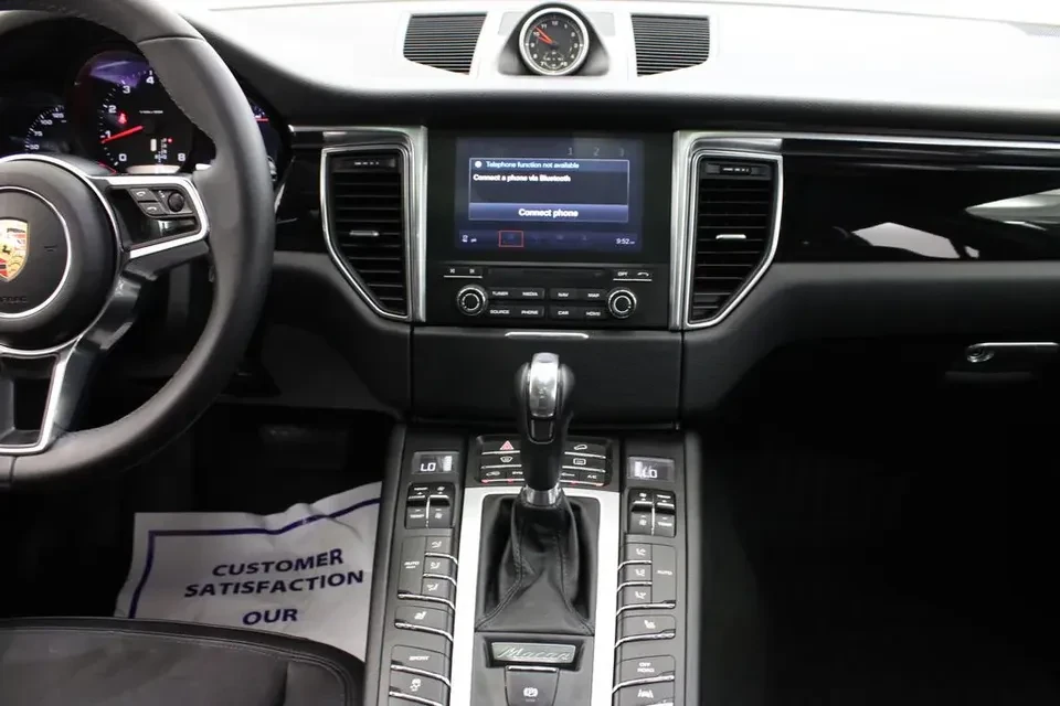 2018 Porsche Macan - Image 5 of 17