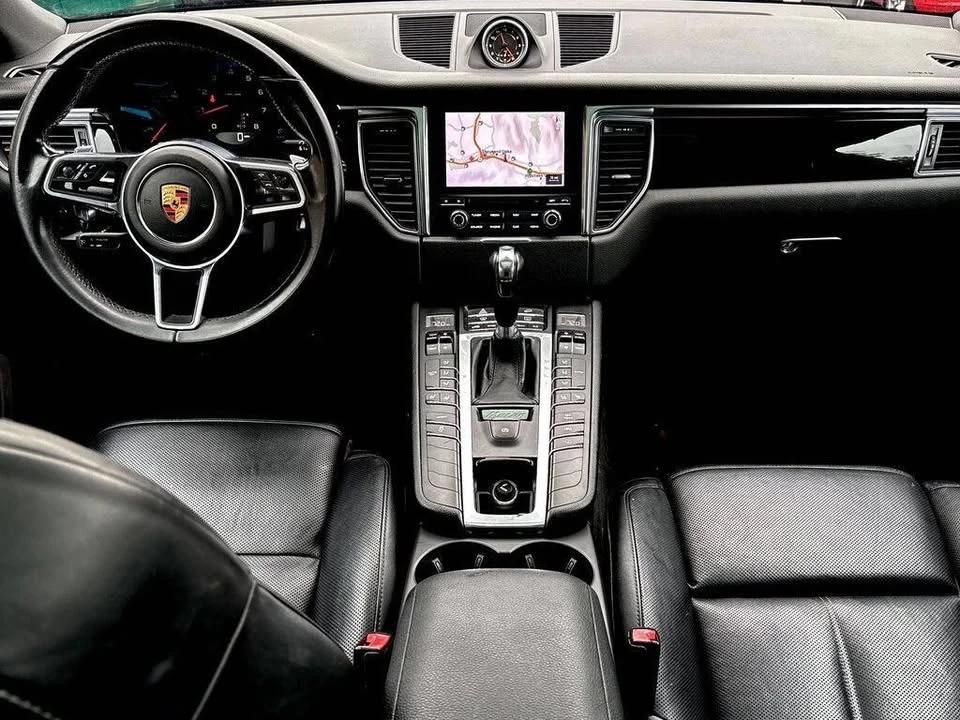 2018 Porsche Macan - Image 13 of 20