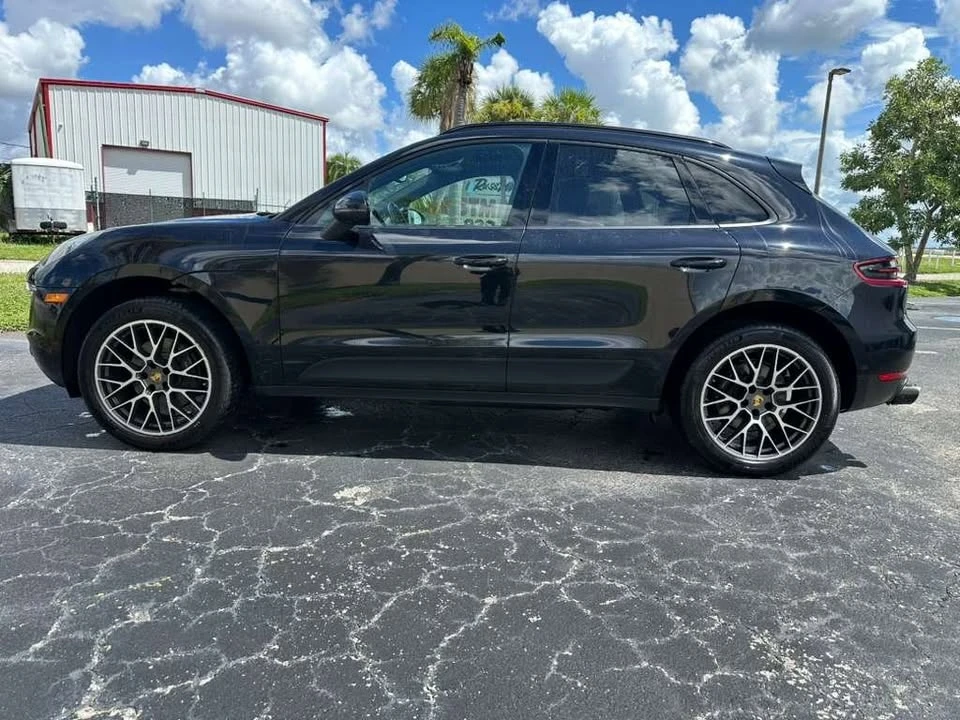 2018 Porsche Macan - Image 10 of 15
