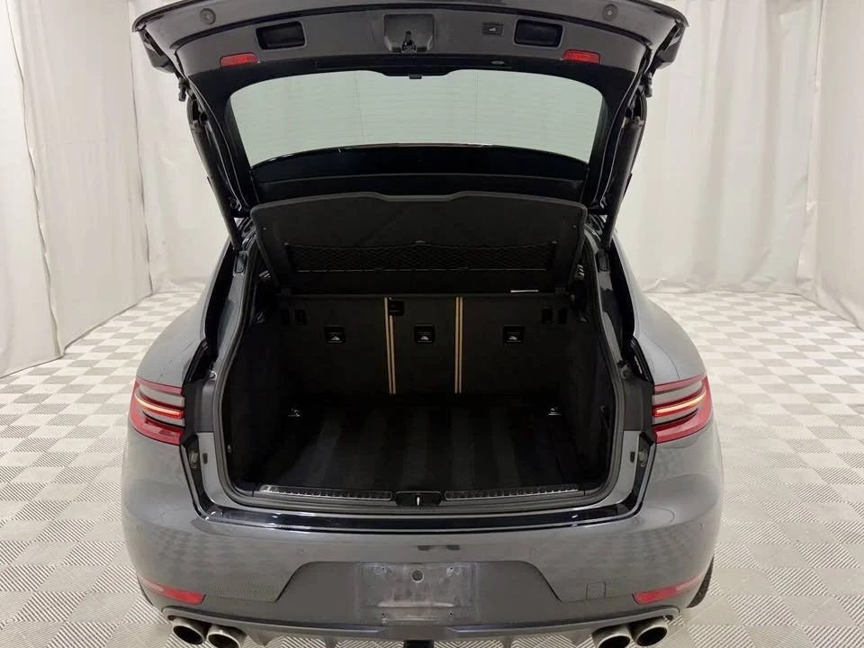 2018 Porsche Macan - Image 11 of 20