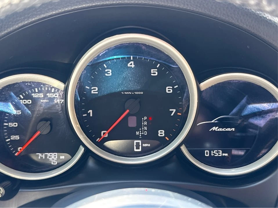 2018 Porsche Macan - Image 15 of 20