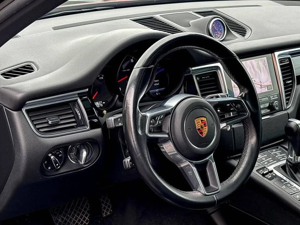 2018 Porsche Macan - Image 7 of 20