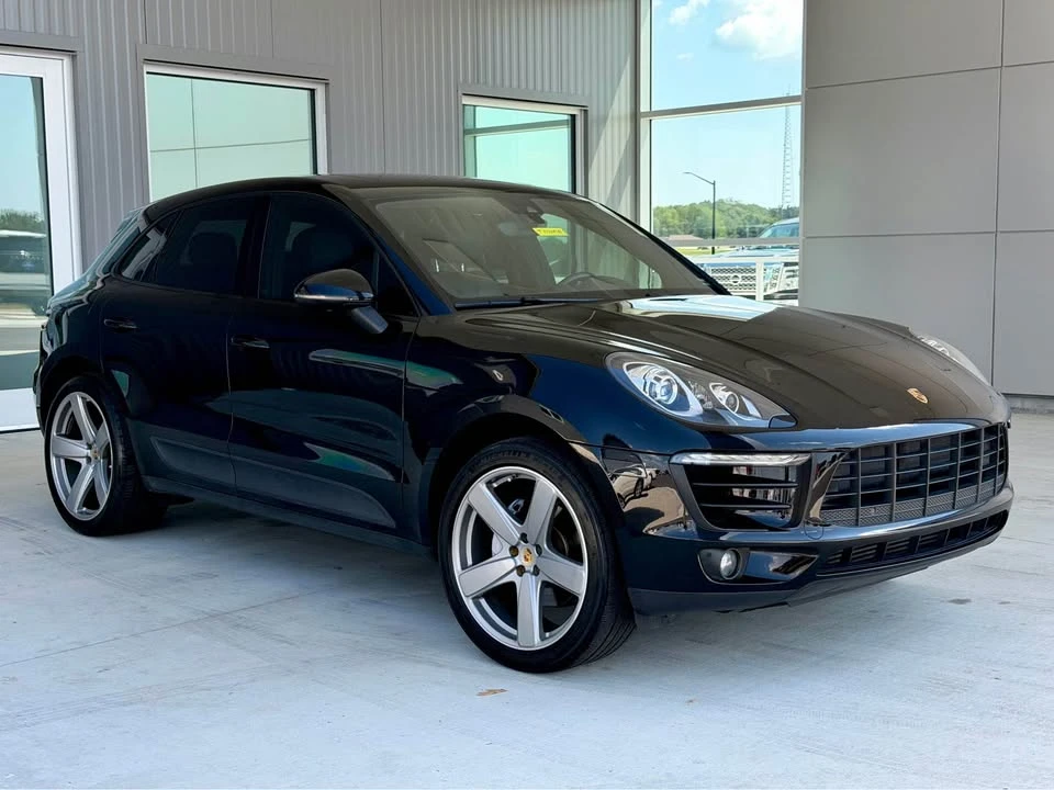 2018 Porsche Macan - Image 2 of 15