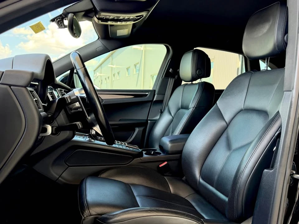 2018 Porsche Macan - Image 14 of 15